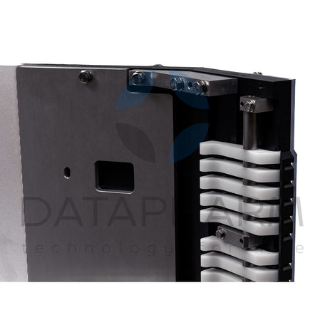 Feeding unit for pharmaceutical equipment