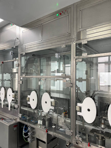 Laminar flow system with RABS integration