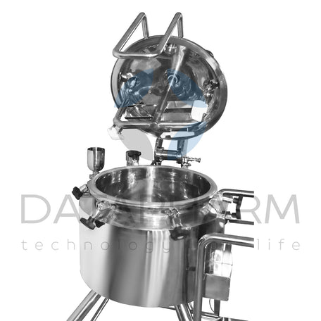 Process Reactor with Hinged Lid
